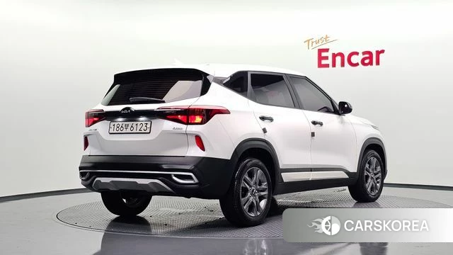Kia Seltos 2020 Белый из Кореи