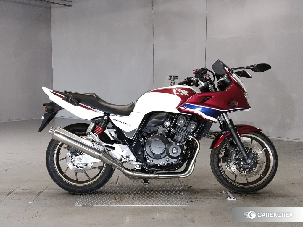 Проданный Honda CB400SF BOLDOR 2017 из Японии