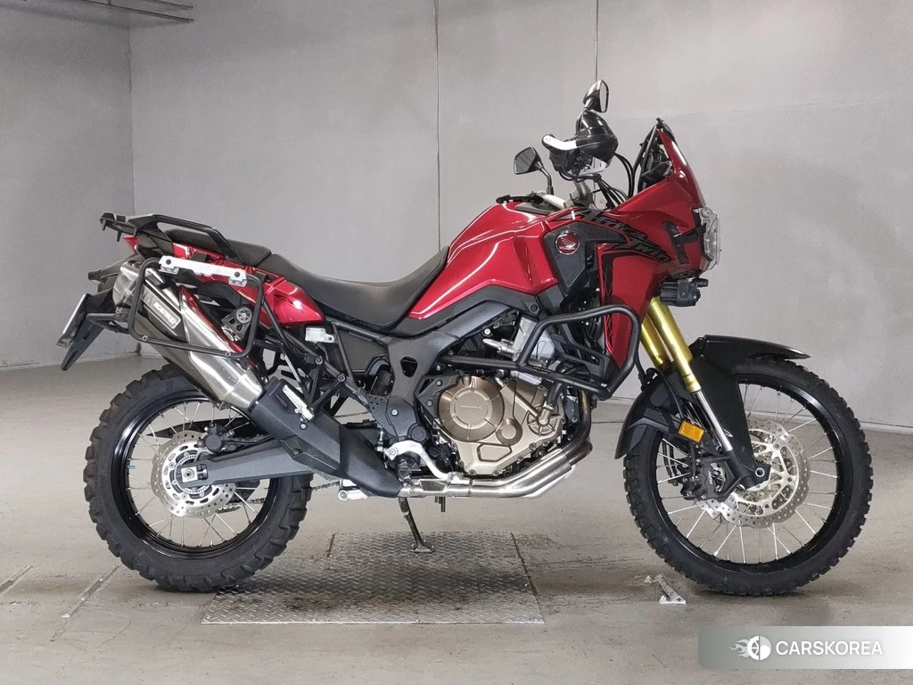 Проданный Honda CRF1000L AFRICA TWIN 2017 из Японии