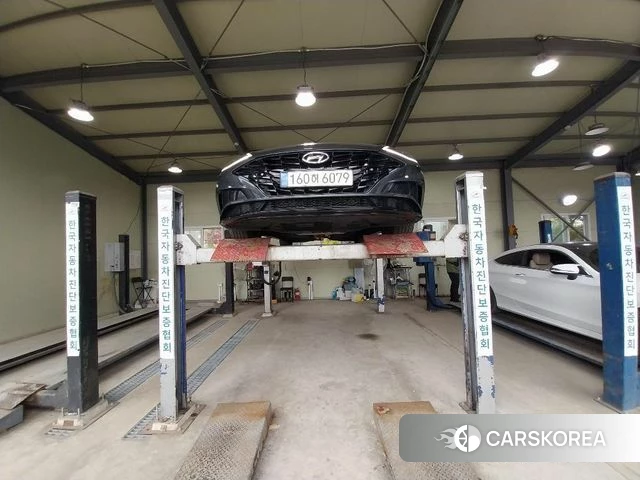 Hyundai Sonata (DN8) 2021 Серебристо-серый из Кореи