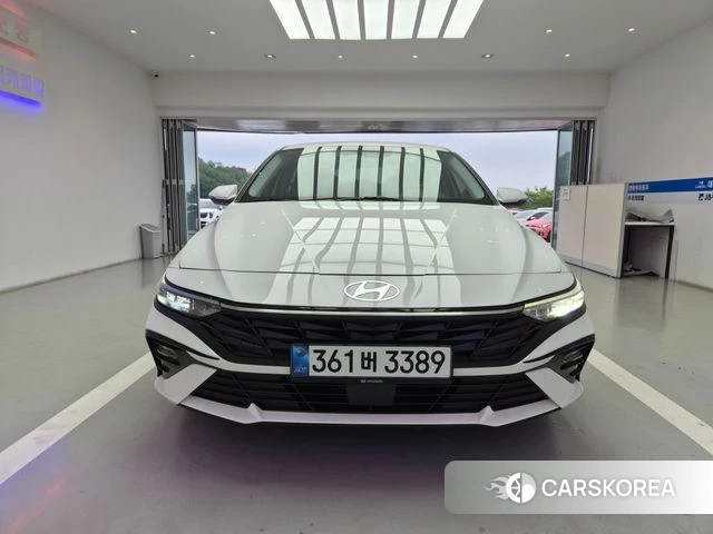 Hyundai The New Avante (CN7) 2023 Белый из Кореи