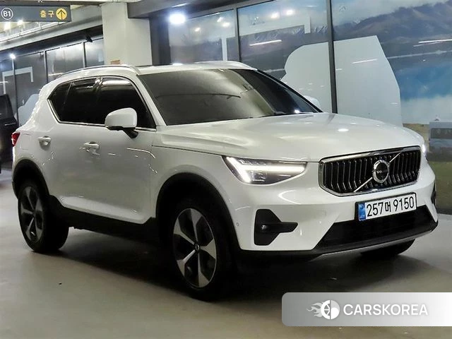 Volvo XC40 2026 Белый из Кореи