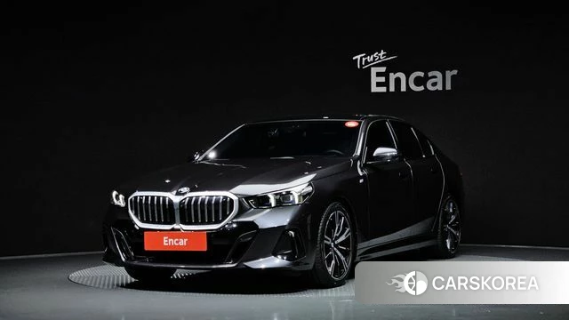 BMW 5 Series (G60) 2023 Серый из Кореи