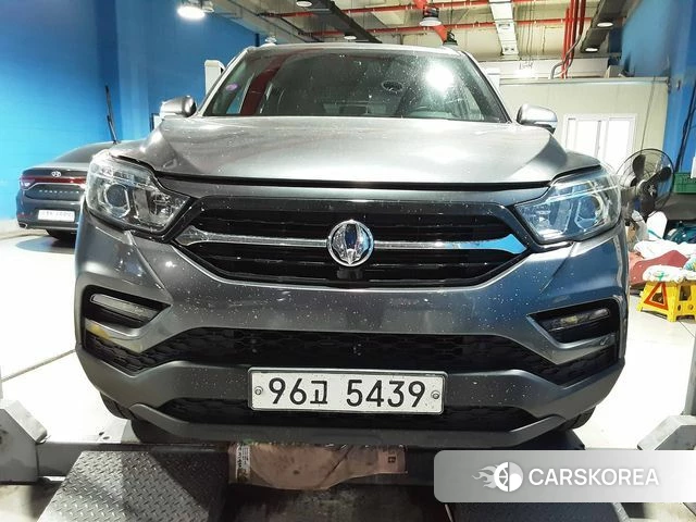 Ssangyong Rexton Sports 2021 Серый из Кореи