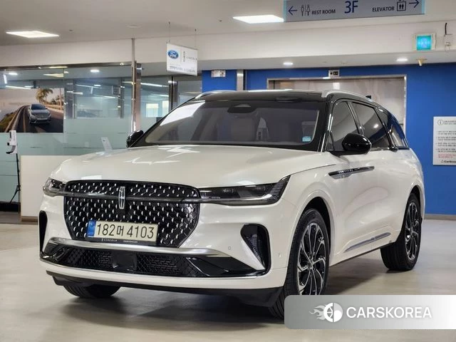 Lincoln Nautilus 2nd Generation 2023 Белый из Кореи