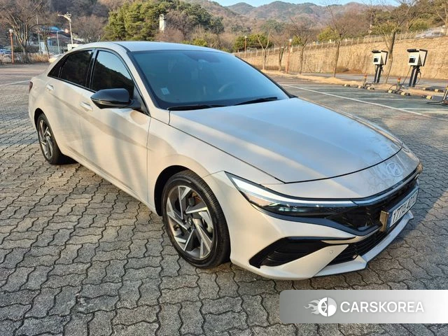 Hyundai The New Avante (CN7) 2024 Серебристо-серый из Кореи