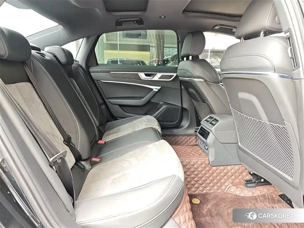 Audi A6L 2024 Черный из Китая