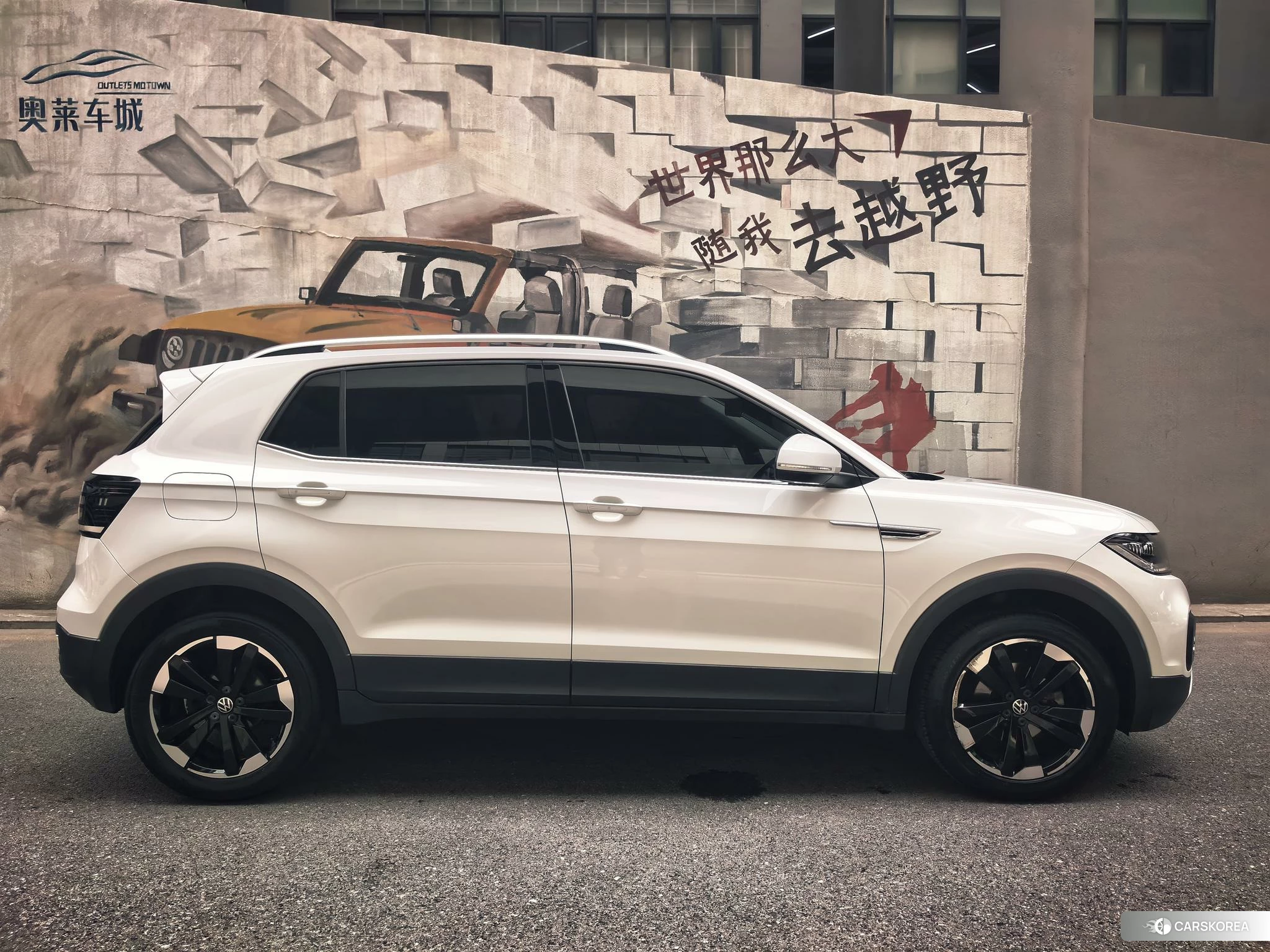 Volkswagen Exploring the shadow 2021 Белый из Китая