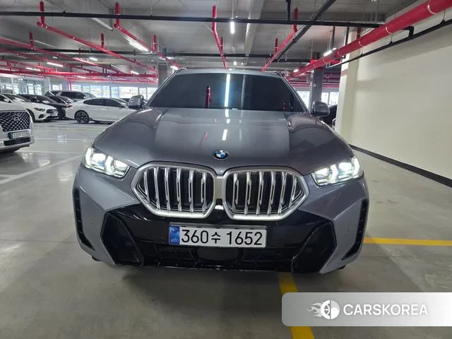BMW X6 (G06) 2025 Серебристо-серый из Кореи