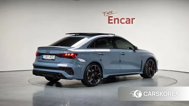 Audi RS3 (8Y) 2023 Серебристо-серый из Кореи