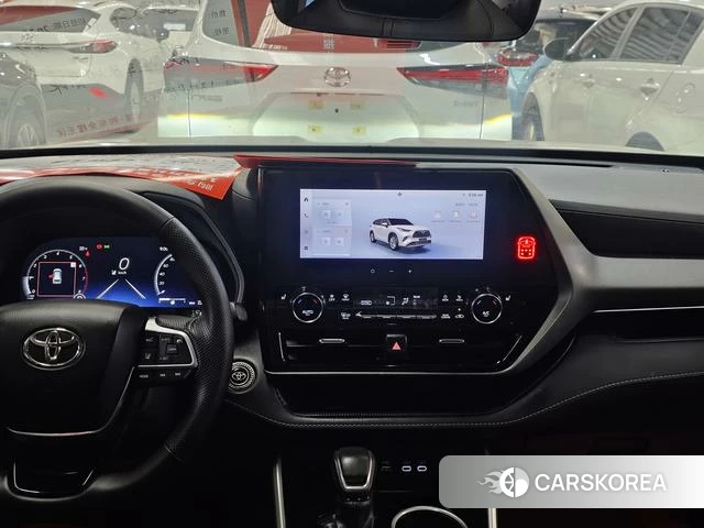 Toyota Highlander 2025 Белый из Китая