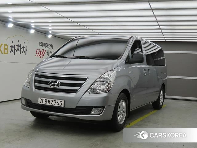 Hyundai Grand Starex 2018 Серебряный из Кореи