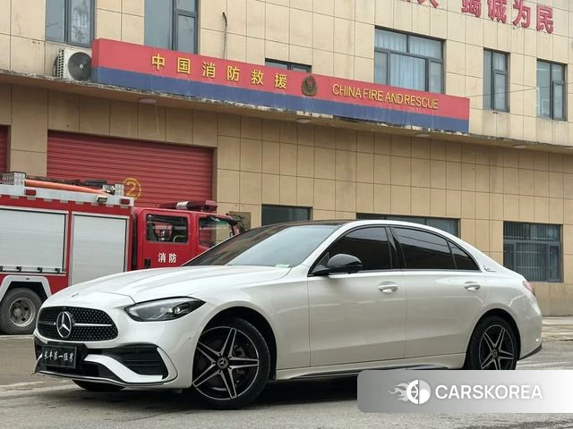 Mercedes-Benz Class C 2023 Белый из Китая