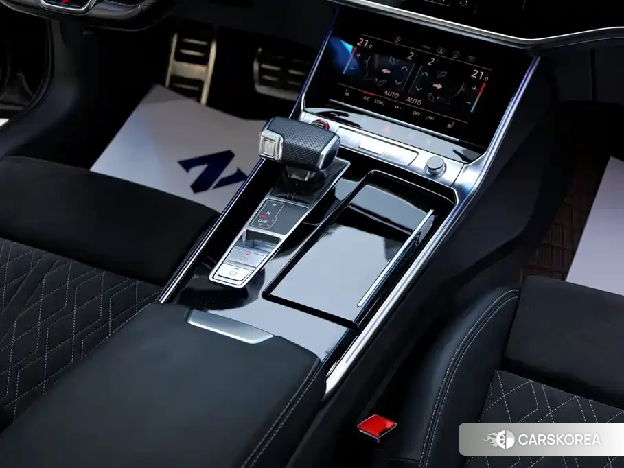 Audi S6 2020 Черный из Китая