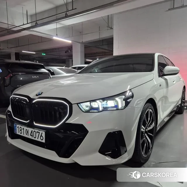 BMW 5 Series (G60) 2025 Белый из Кореи