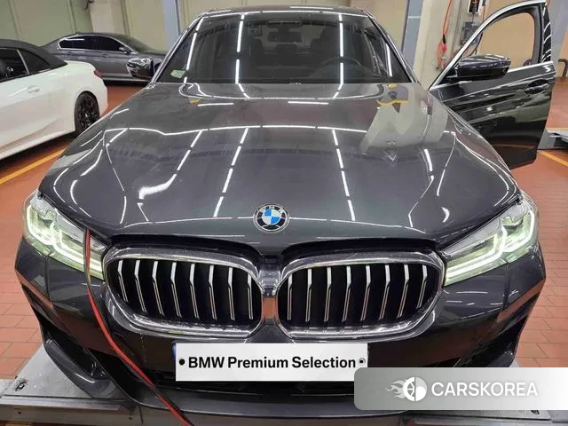 BMW 5 Series (G30) 2023 Серый из Кореи