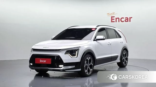 Kia Di Ol Nu Niro 2023 Белый из Кореи