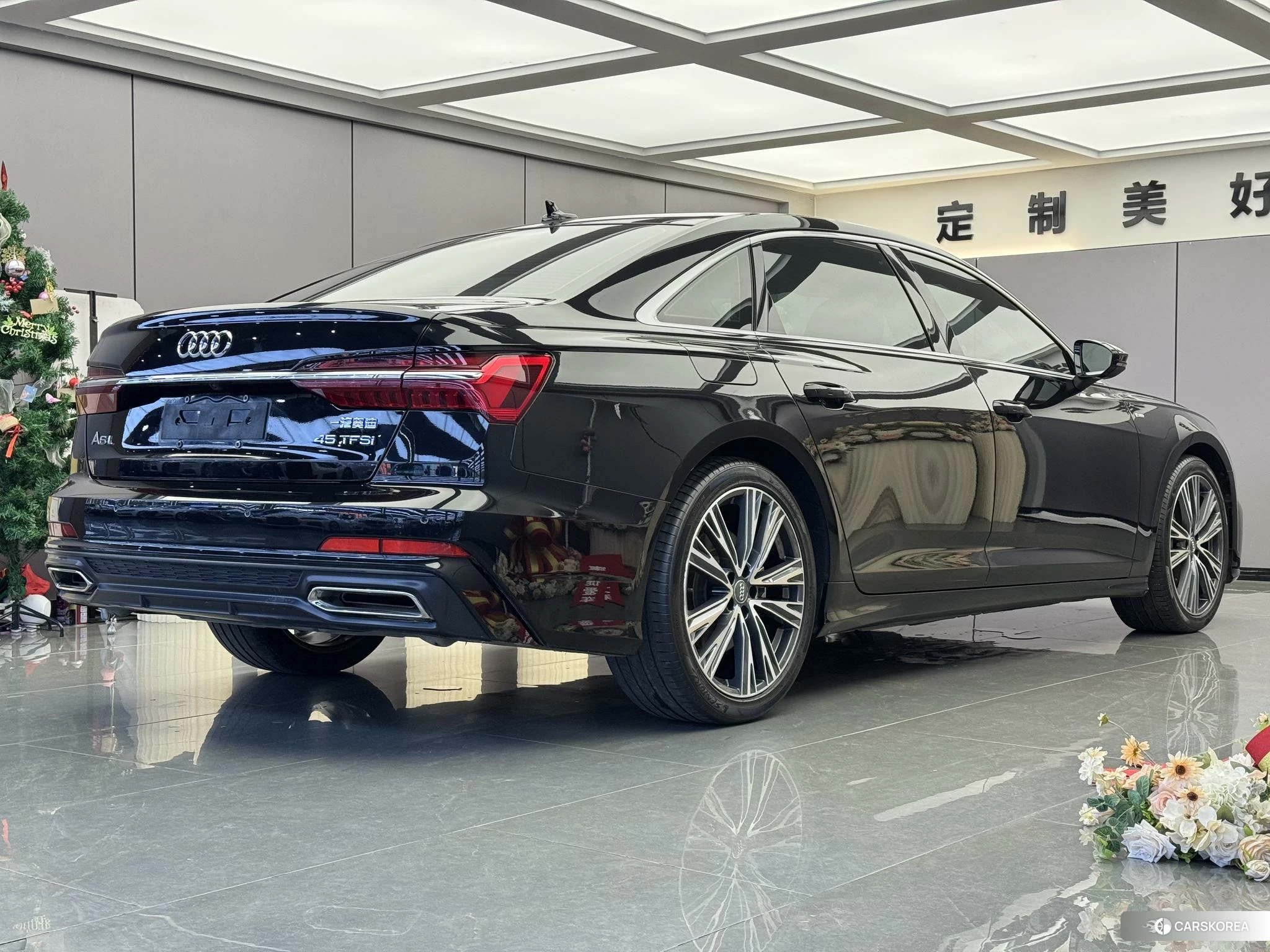 Audi A6L 2020 Черный из Китая