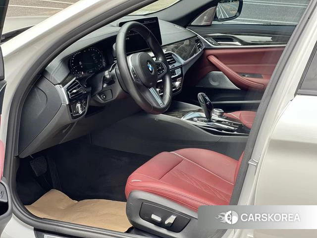BMW 5 series 2022 Белый из Китая