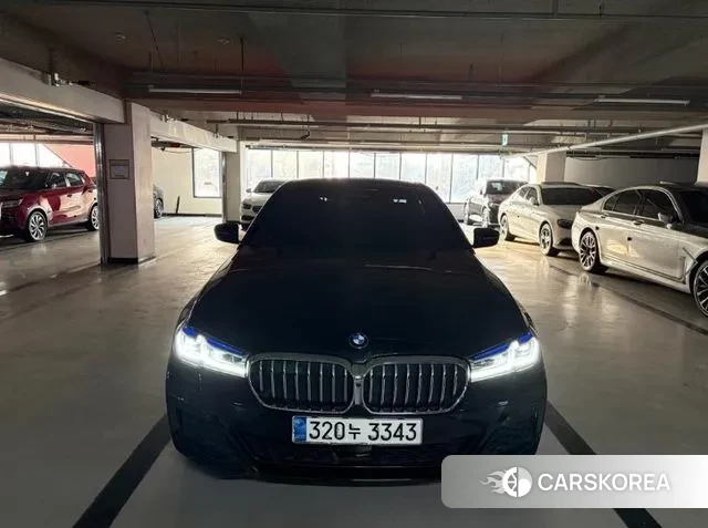 BMW 5 Series (G30) 2021 Черный из Кореи