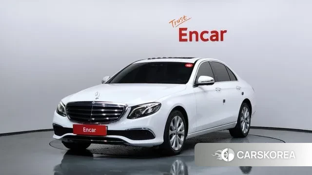 Mercedes-Benz E-Class W213 2018 Белый из Кореи