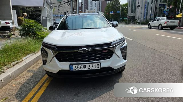 Chevrolet (GM Daewoo) Trax Crossover 2025 Белый из Кореи