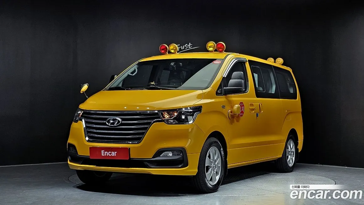 Hyundai The New Grand Starex 2019 Желтый из Кореи