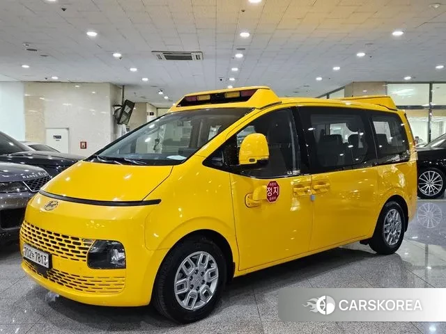 Hyundai Staria 2022 Желтый из Кореи