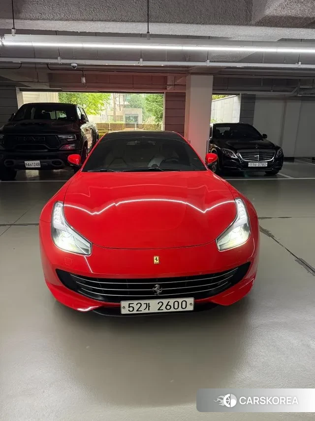 Ferrari GTC4 Russo 2018 Красный из Кореи