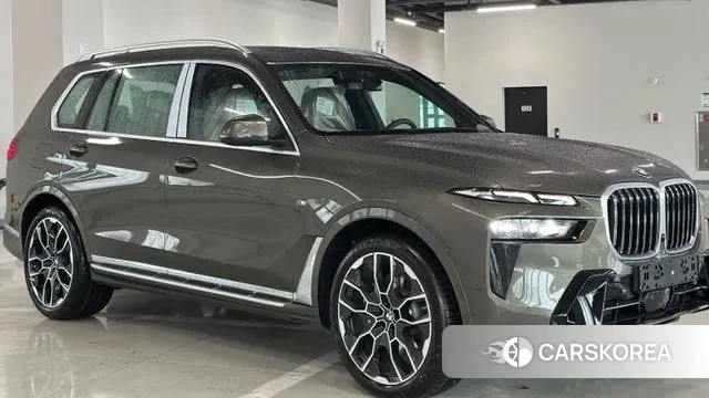 BMW X7 (G07) 2023 Синий нефрит из Кореи