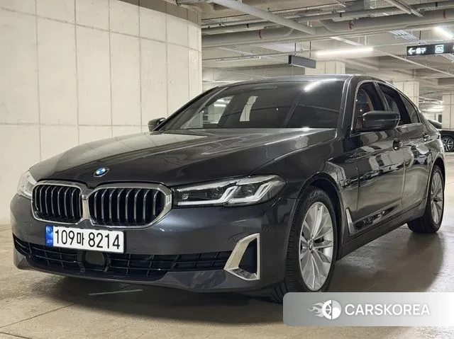 BMW 5 Series (G30) 2023 Серый из Кореи