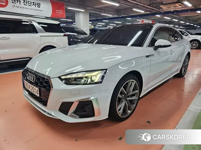 Audi A5 (F5) 2021 Белый из Кореи