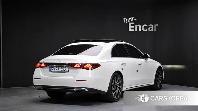 Mercedes-Benz E-Class W214 2024 Белый из Кореи