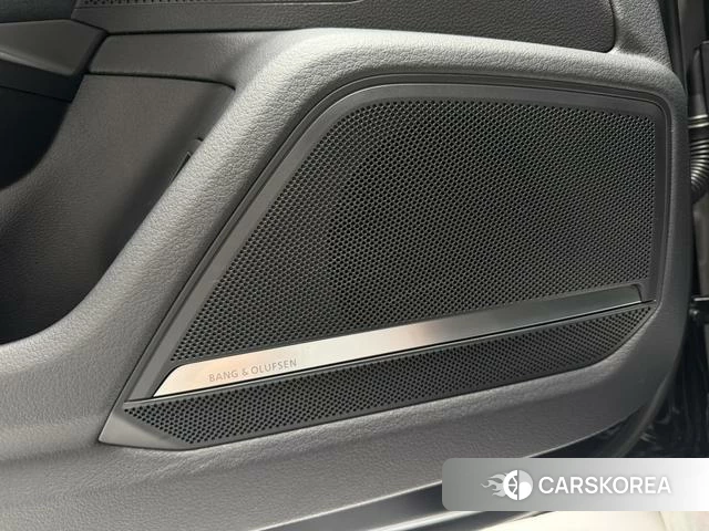 Audi RS 6 2023 Черный из Китая