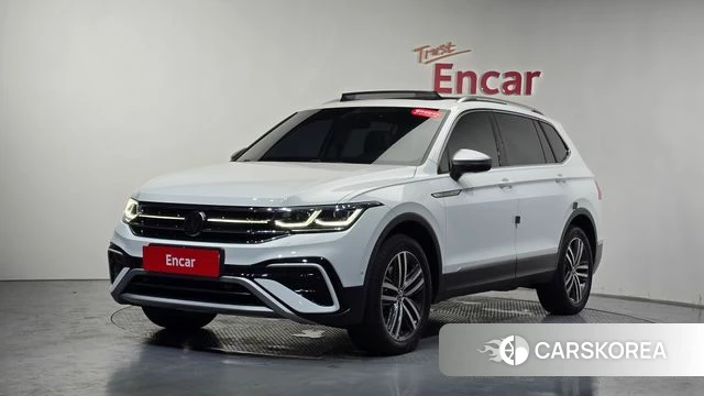 Volkswagen Tiguan Allspace 2023 Белый из Кореи
