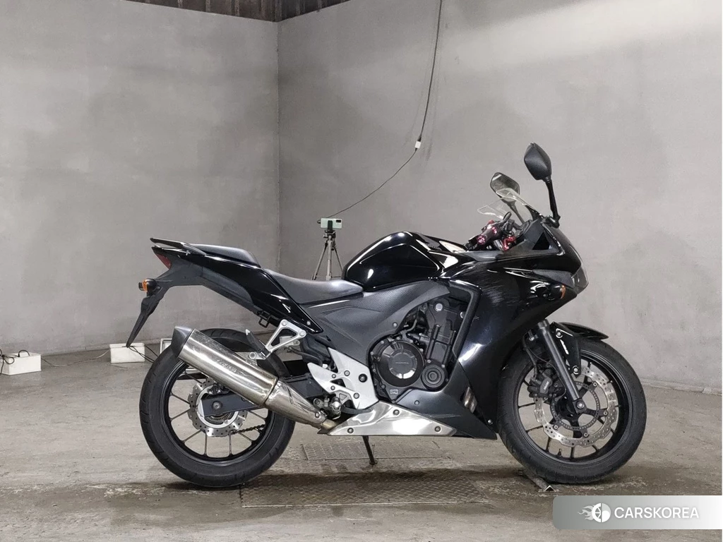 Проданный Honda CBR400R 2014 из Японии, фото 2