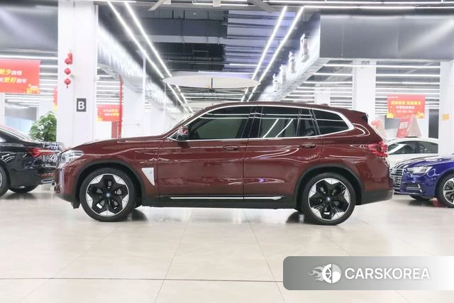 BMW iX3 2021 Красный из Китая