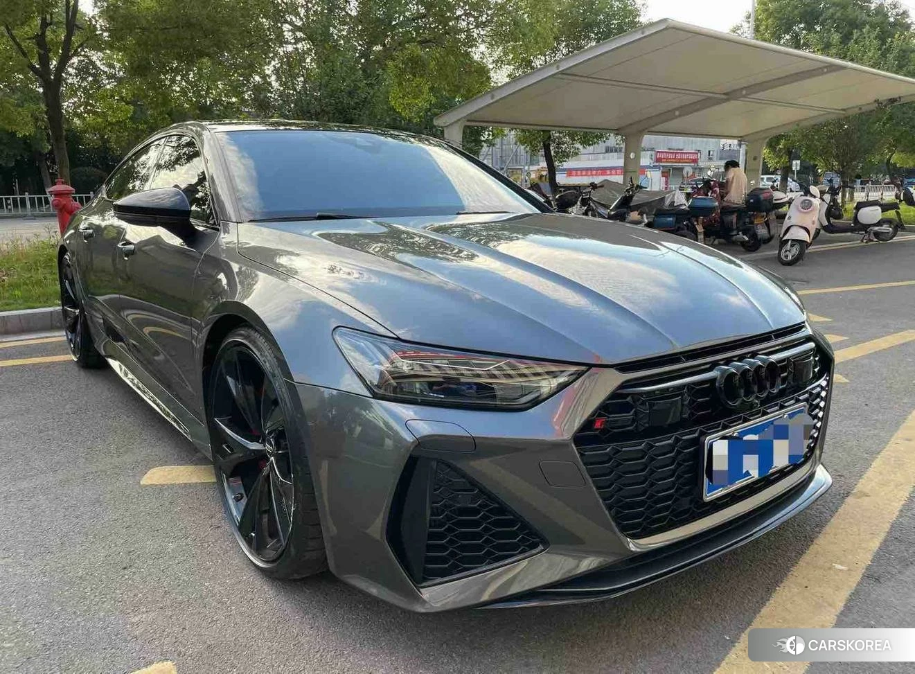 Audi RS 7 2021 Темно-серый из Китая