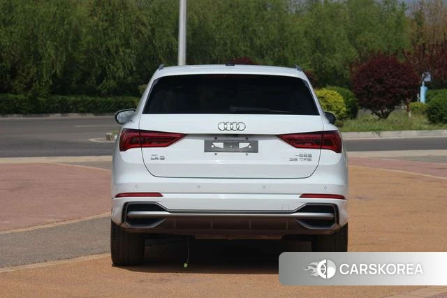 Audi Q3 2023 Белый из Китая