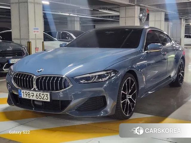 BMW 8 Series (G15) 2021 Небесно-голубой из Кореи