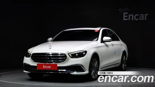 Mercedes-Benz E-Class W213 2022 Белый из Кореи