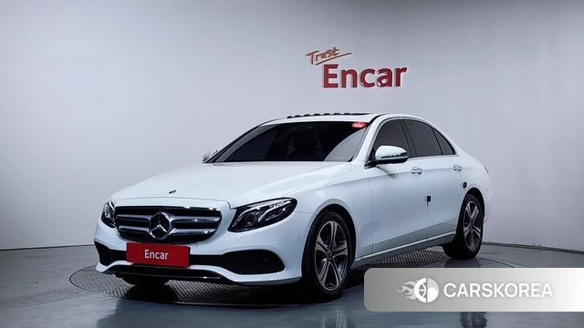 Mercedes-Benz E-Class W213 2018 Белый из Кореи