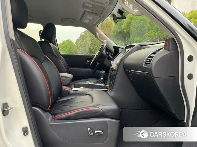 Nissan Toure 2018 Белый из Китая