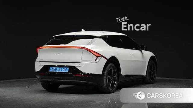 Kia EV6 2023 Белый из Кореи