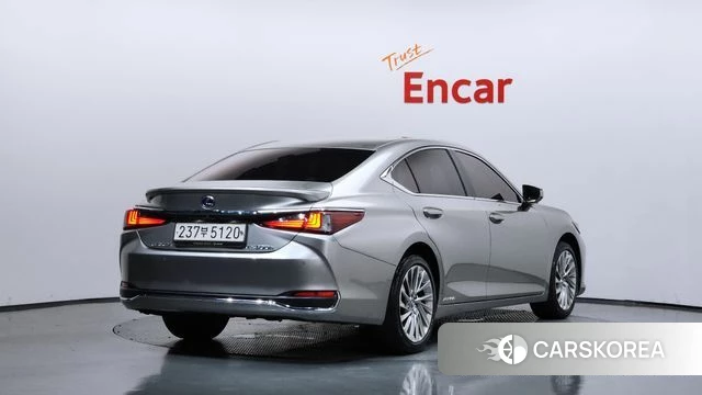 Lexus ES300h 7th generation 2022 Песочный из Кореи