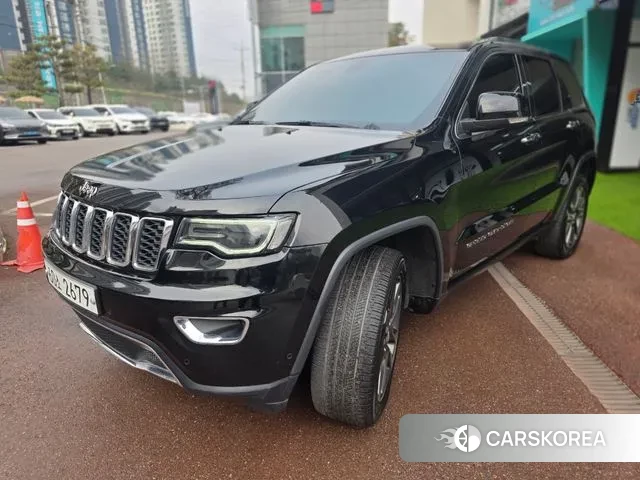 Jeep Grand Cherokee 2018 Черный из Кореи