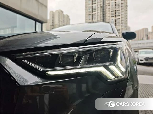 Audi Q3 Sportback 2023 Темно-серый из Китая