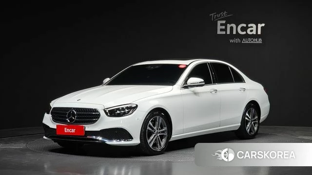 Mercedes-Benz E-Class W213 2023 Белый из Кореи