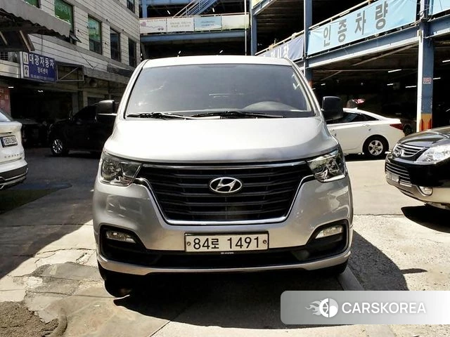 Hyundai The New Grand Starex 2019 Серебристо-серый из Кореи