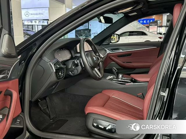 BMW 5 series 2021 Черный из Китая